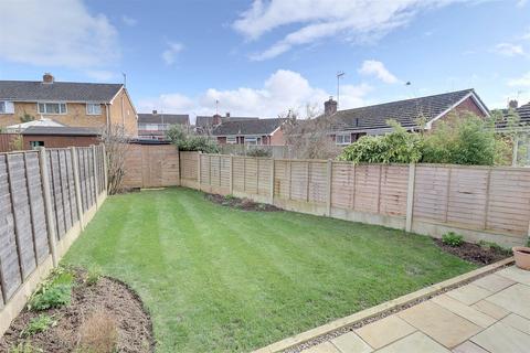 3 bedroom semi-detached house for sale - Pinemount Road, Gloucester, Gloucestershire, GL