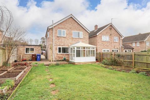 3 bedroom detached house for sale, Heathbell Road, Newmarket CB8