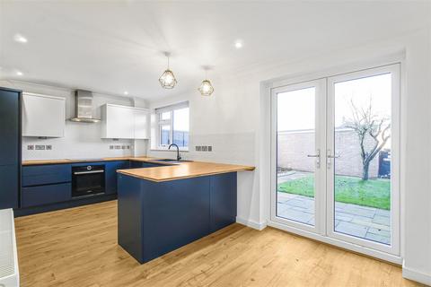 19 Bakers Close, Comberton, Cambridge, CB23 7DJ