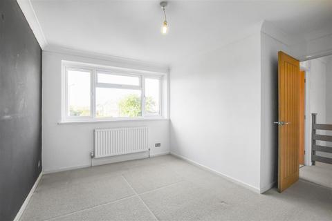19 Bakers Close, Comberton, Cambridge, CB23 7DJ