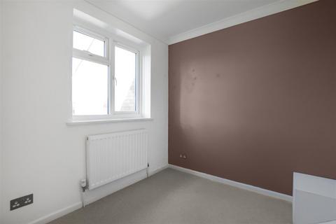 19 Bakers Close, Comberton, Cambridge, CB23 7DJ