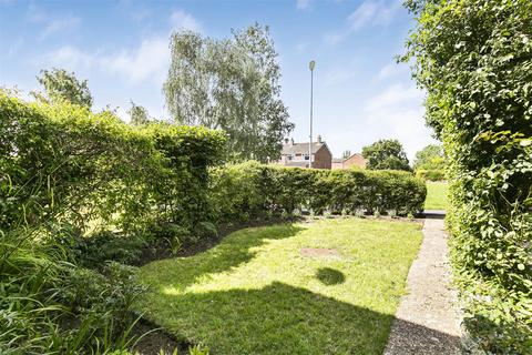 19 Bakers Close, Comberton, Cambridge, CB23 7DJ