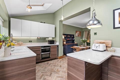 58 Stour Hill, Quarry Bank, Brierley Hill, DY5 2AT
