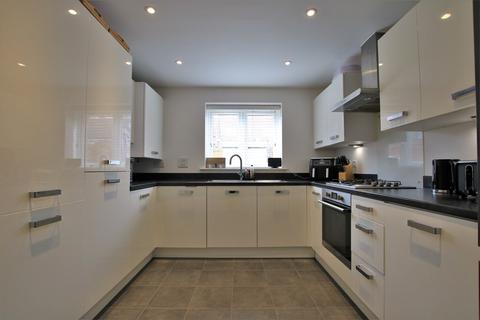 3 bedroom semi-detached house for sale, Potter Crescent, Wokingham, RG41