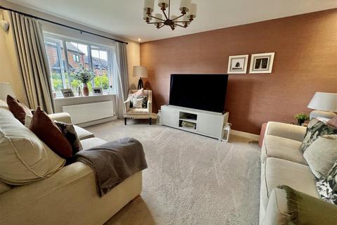 21 Blackthorn Drive, Hurworth, Darlington, DL2 2FU