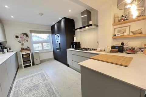 3 Fern Crescent, Aberdare, CF44 8YA