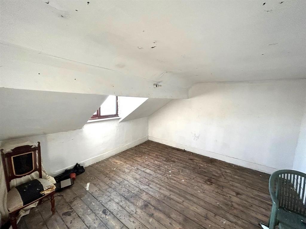 Attic/loft room