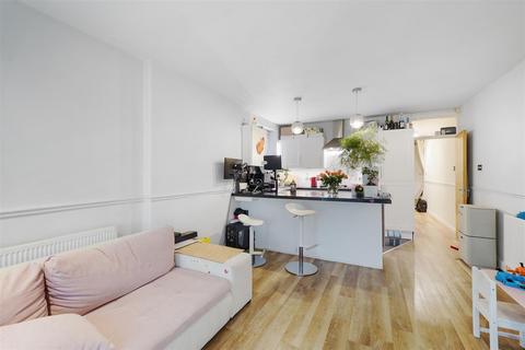 2 bedroom flat for sale, Coleraine Road, Blackheath SE3
