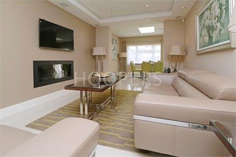 5 bedroom detached house for sale - Hill Close, London, NW2