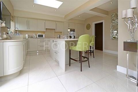 2 Hill Close, London, NW2 6RE