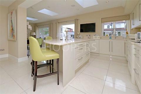 2 Hill Close, London, NW2 6RE