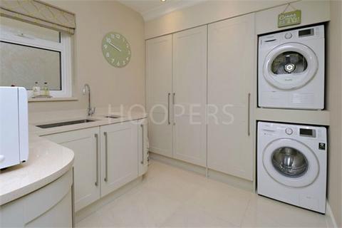 2 Hill Close, London, NW2 6RE