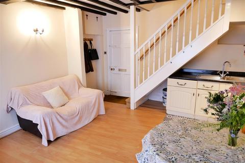 1 bedroom cottage for sale, High Street, Calne