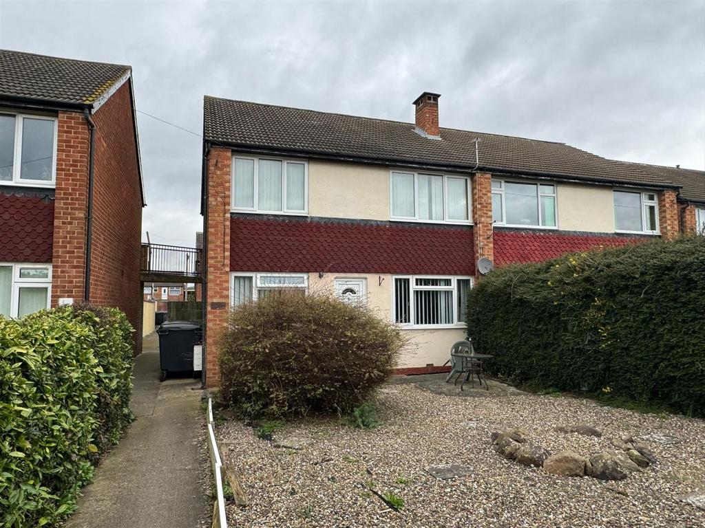Samaria Gardens, Brookfield... 2 bed flat for sale £70,000