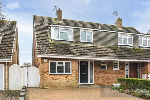 4 bedroom semi-detached house for sale, Bowlers Mead, Buntingford