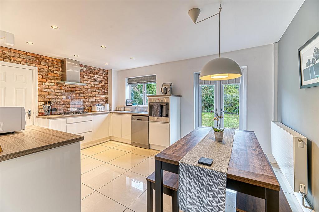 Kitchen/Dining Room