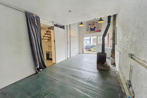 Property to rent, St James Road, London