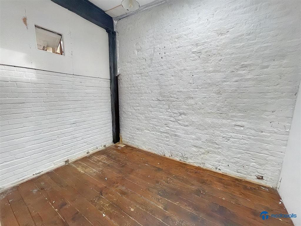 THE-CAVE 330 St James Road SE15 JX (99).jpg