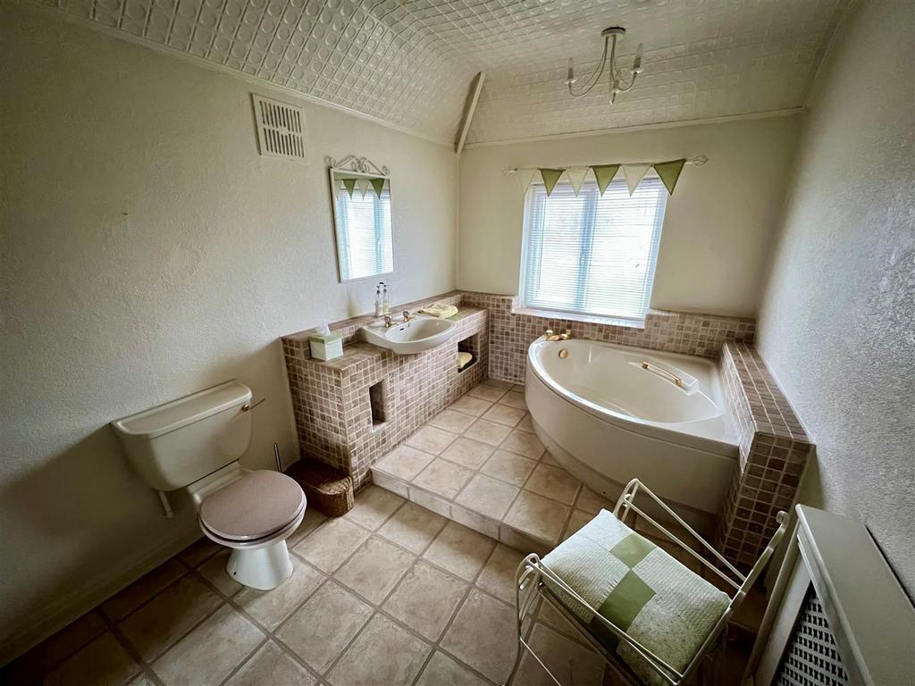 Family bathroom