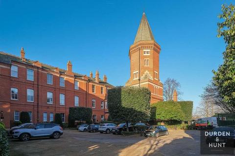 2 bedroom apartment for sale, Rosebury Square, Woodford Green, IG8