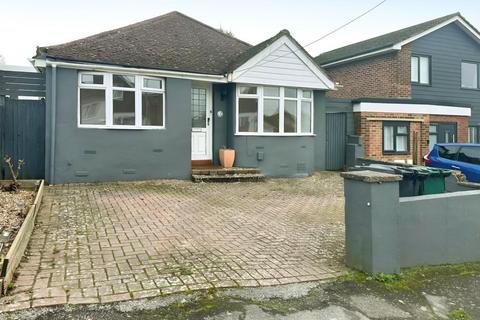 3 bedroom bungalow for sale - Rosebery Avenue, Brighton