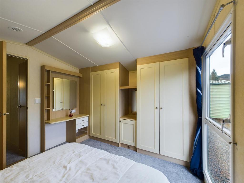 Double bedroom with en suite