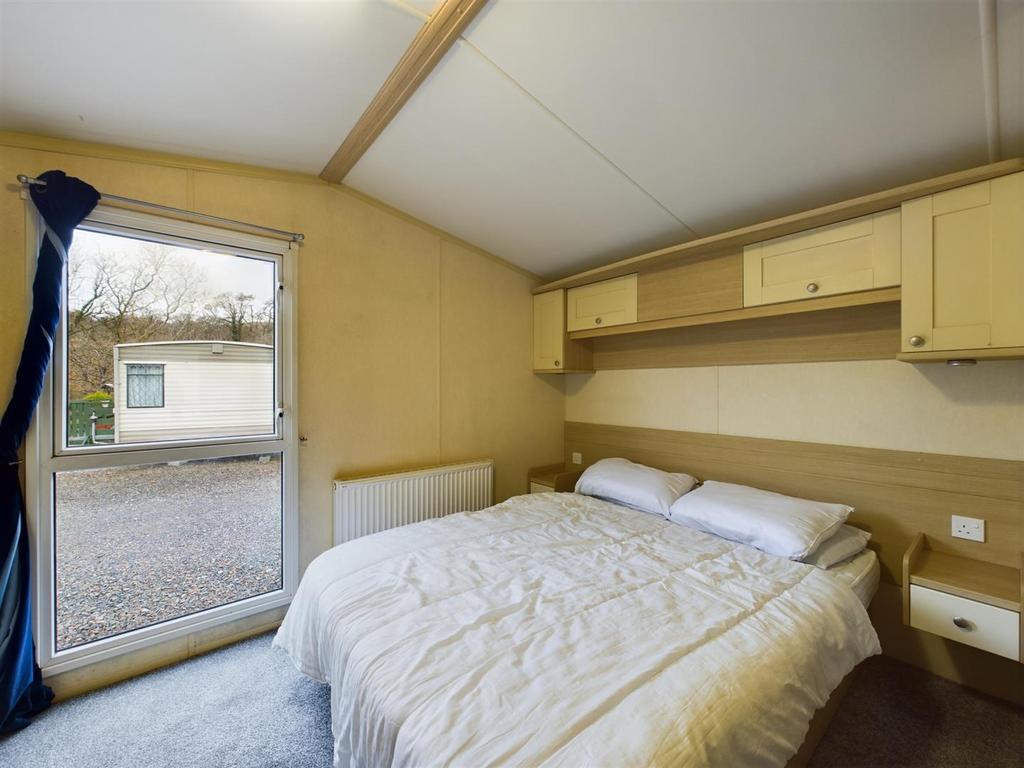 Double bedroom with en suite