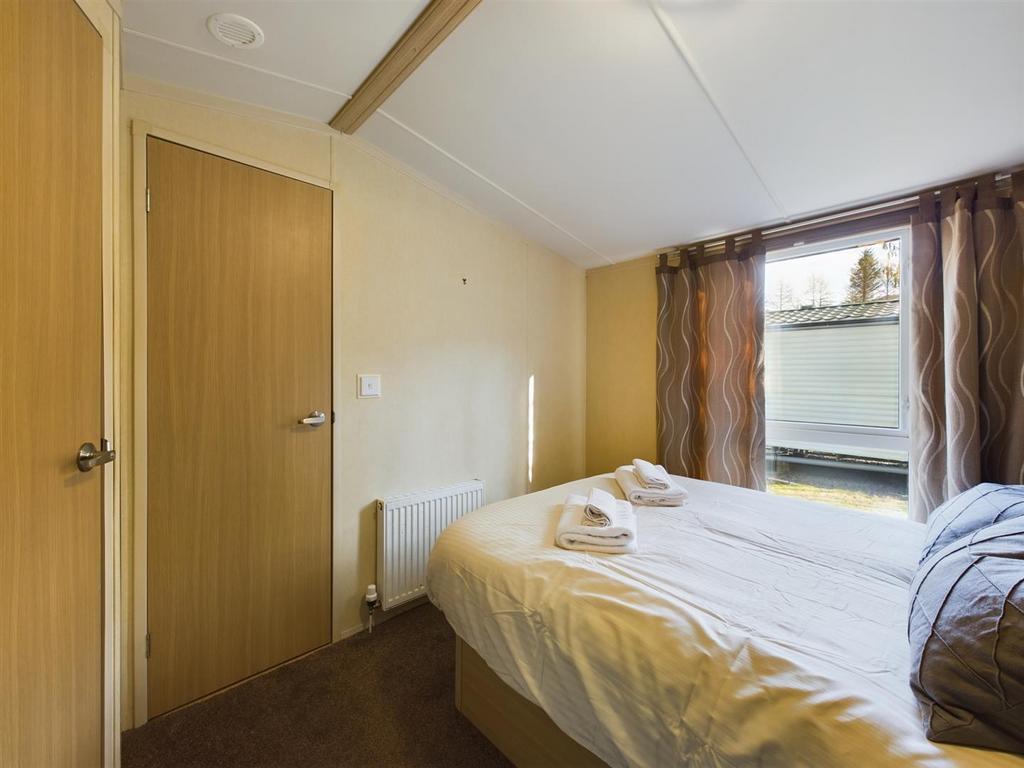 Double Bedroom with En Suite