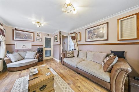 12 Brindlebrook, Two Mile Ash, Milton Keynes, MK8 8EU