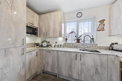 12 Brindlebrook, Two Mile Ash, Milton Keynes, MK8 8EU