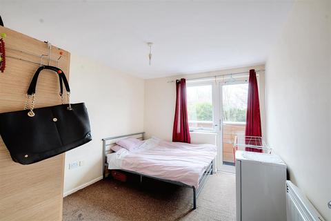 undefined, Hucknall Road, Carrington