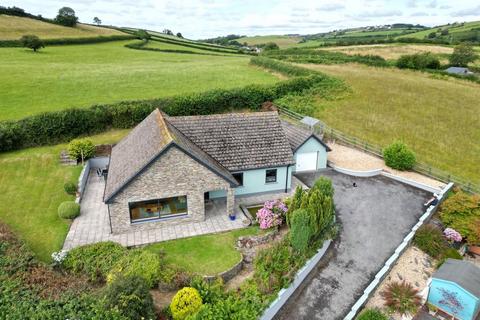 3 bedroom detached bungalow for sale - Sir John's Hill, Laugharne