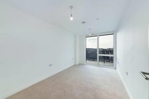 2 bedroom apartment to rent, The Broadway, Crawley RH10
