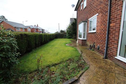 3 bedroom detached house for sale - Kermoor Avenue, Bolton BL1