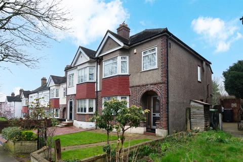 2 Broadlands Road, Bromley, BR1 5DE