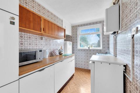 2 Broadlands Road, Bromley, BR1 5DE
