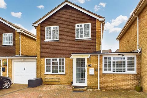 4 bedroom detached house for sale - St. Hildas Close, Pound Hill RH10