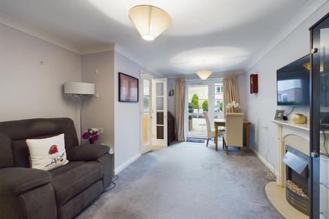 1 bedroom flat for sale, Millfield Court, Ifield RH11