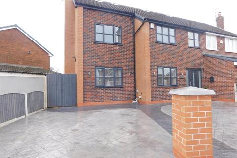 5 bedroom semi-detached house for sale, Cambridge Road, Failsworth, Manchester