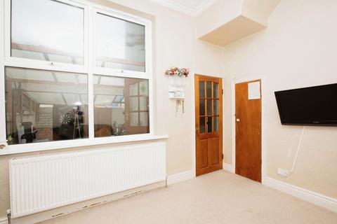 3 bedroom terraced house for sale - Castleton Road, Preston PR1