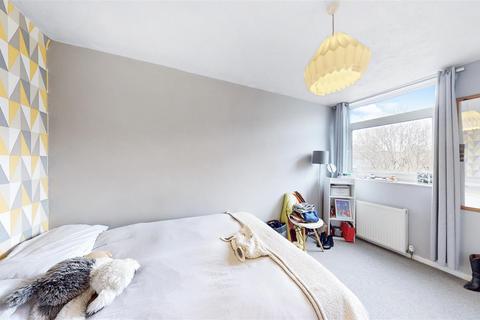 2 bedroom maisonette for sale, Baroness Road, London E2
