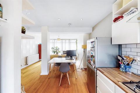 20 Baroness Road, London, E2 7PW