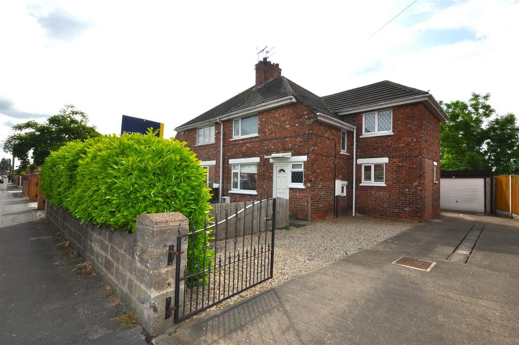 Wembley Road, Moorends, Doncaster 3 bed semidetached house for sale