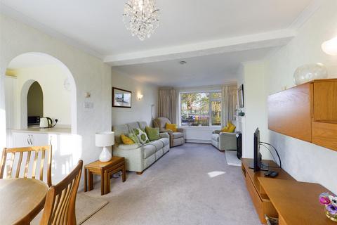 40 Barrington Road, Crawley, RH10 6DB