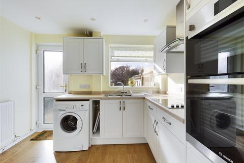 40 Barrington Road, Crawley, RH10 6DB