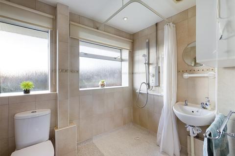 40 Barrington Road, Crawley, RH10 6DB