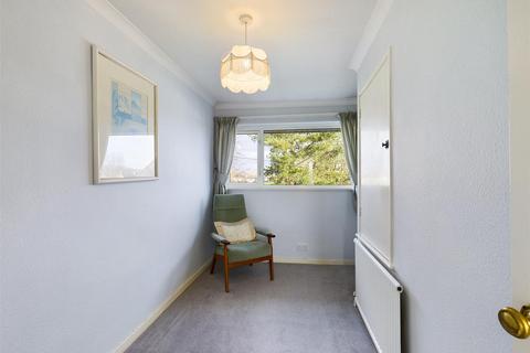 40 Barrington Road, Crawley, RH10 6DB