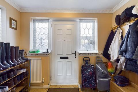 35 Warren Drive, Crawley, RH11 0DS