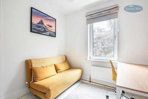 51 Coronation Road, Stocksbridge, Sheffield, S36 1AX