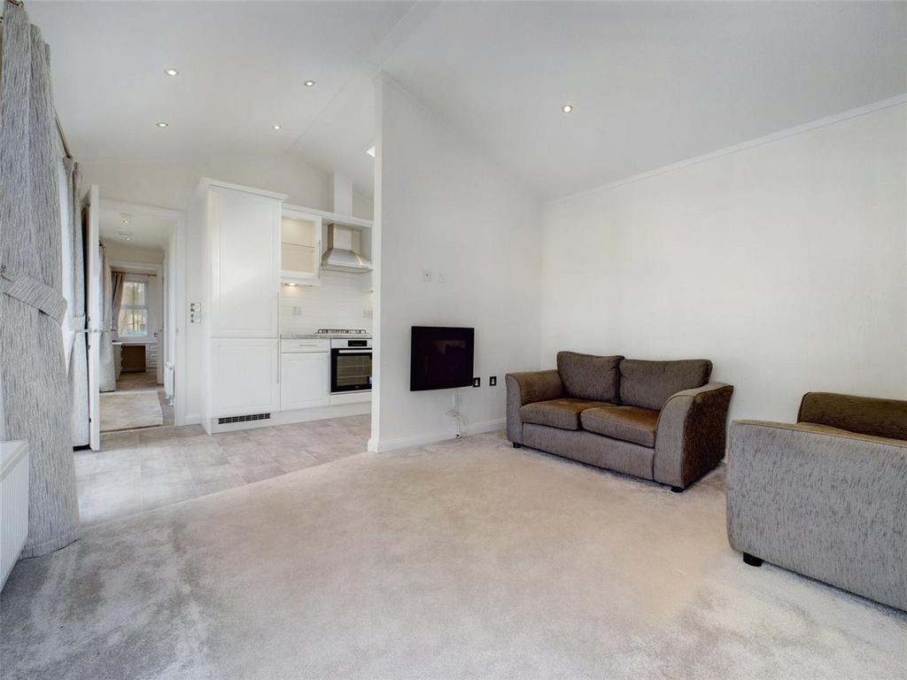 Lounge / Kitchen